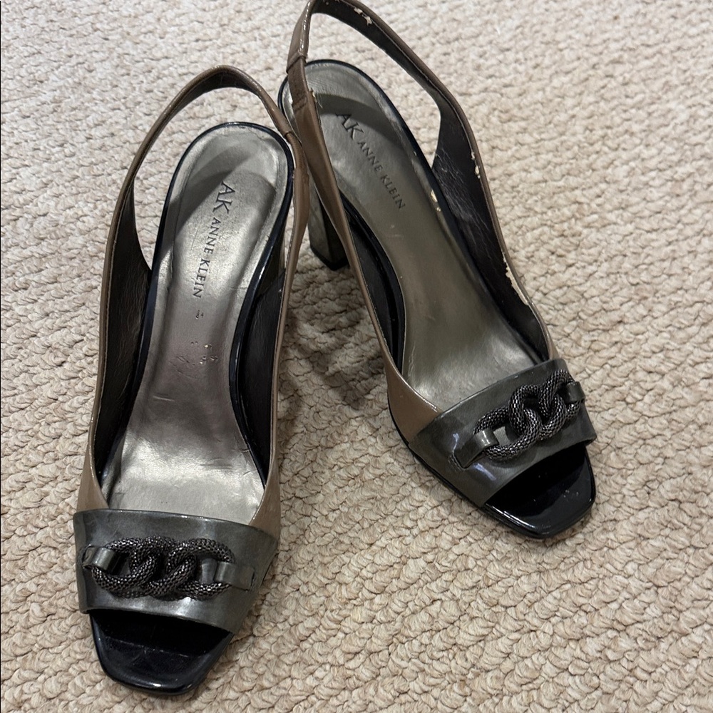 Anne Klein Taupe and Black Chain-Trim Slingback Heels